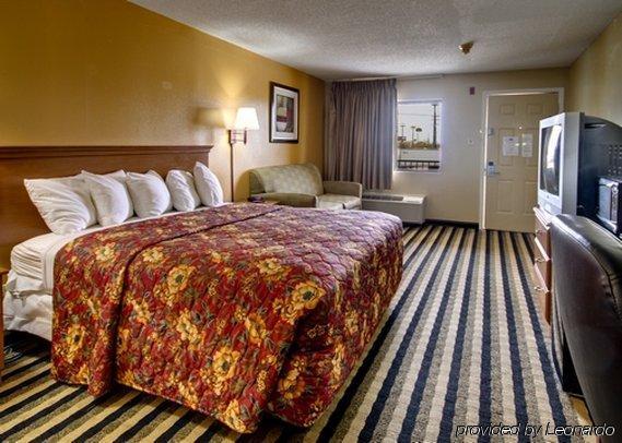 Rodeway Inn Alexandria Exteriör bild