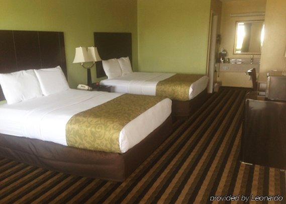 Rodeway Inn Alexandria Exteriör bild