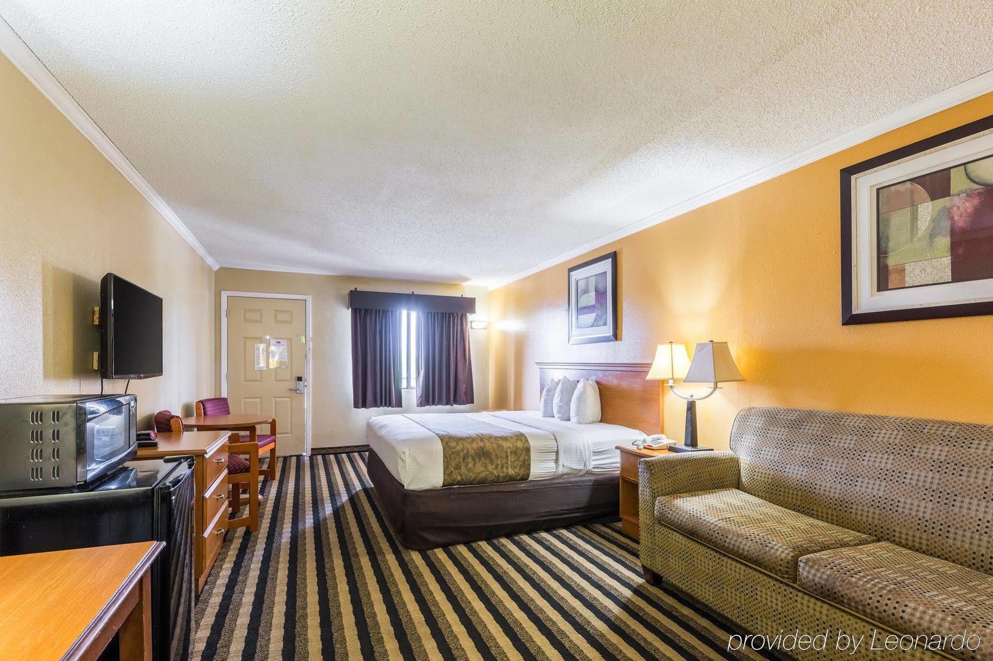 Rodeway Inn Alexandria Exteriör bild