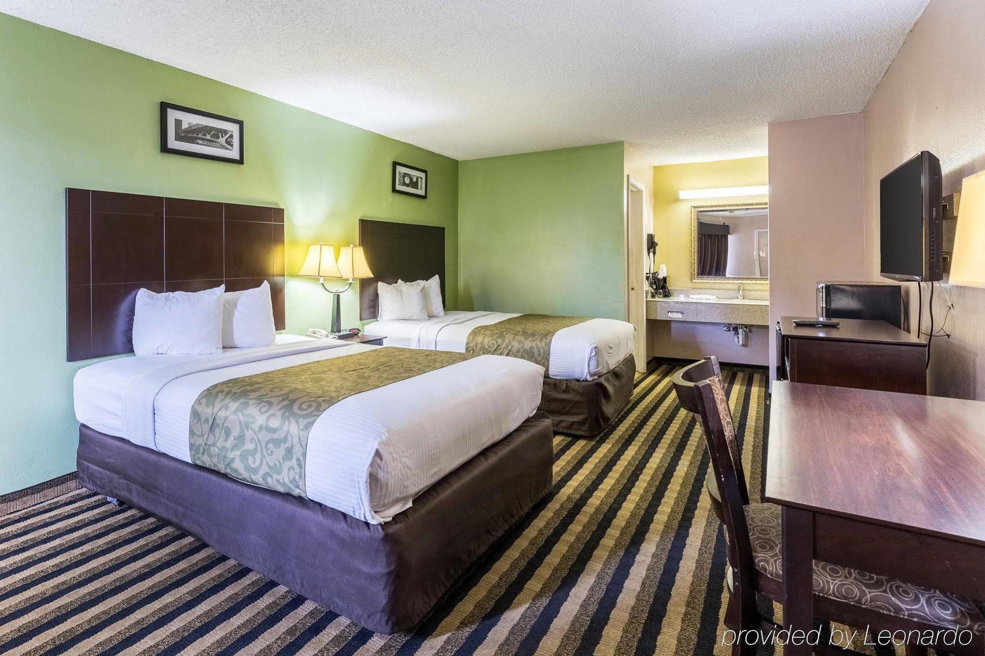 Rodeway Inn Alexandria Exteriör bild