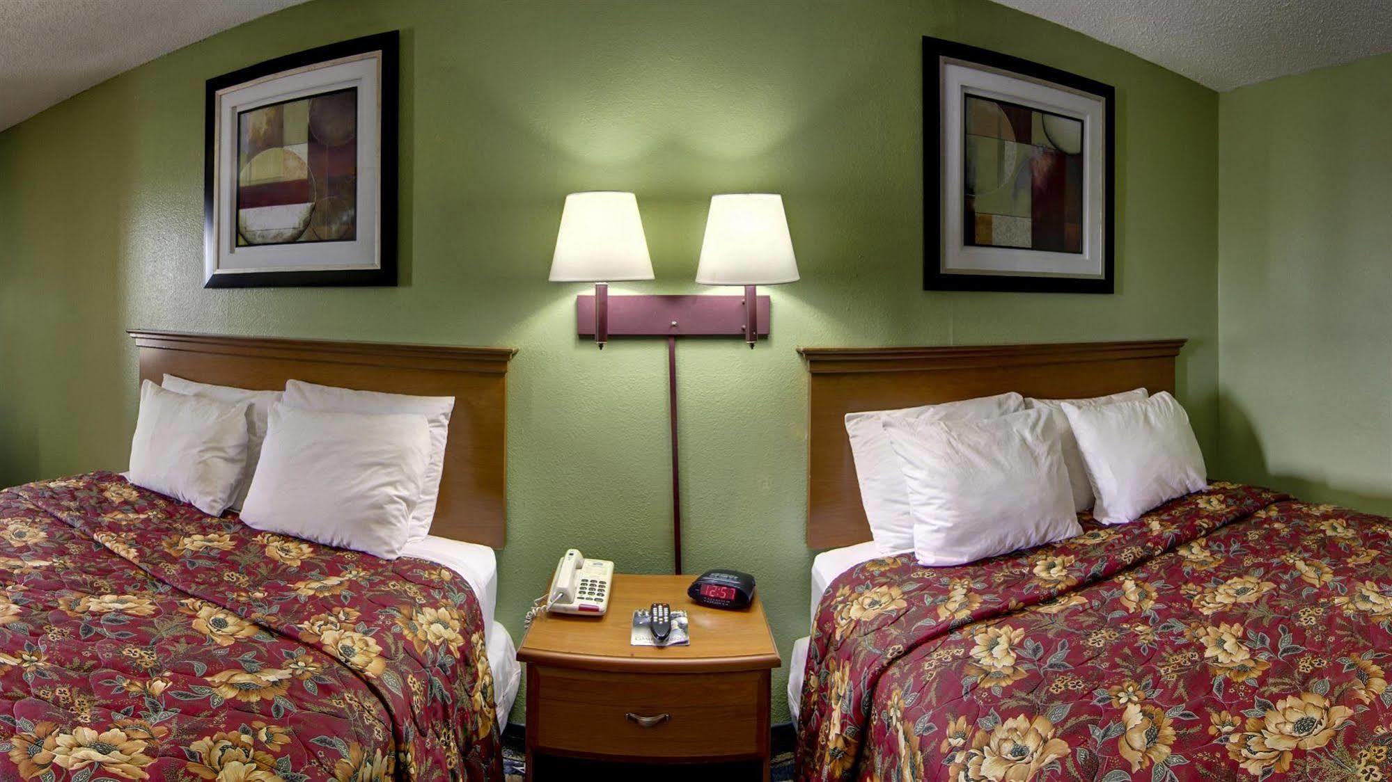 Rodeway Inn Alexandria Exteriör bild