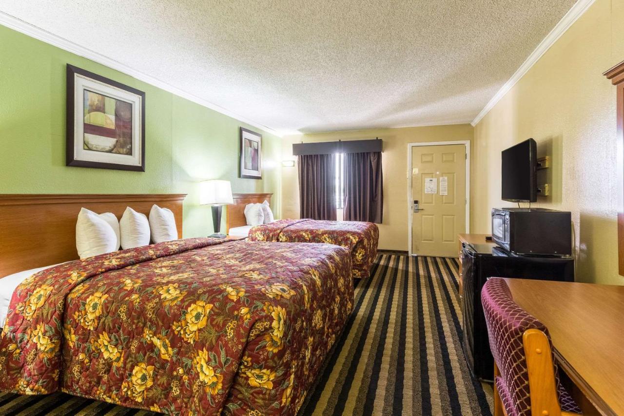 Rodeway Inn Alexandria Exteriör bild